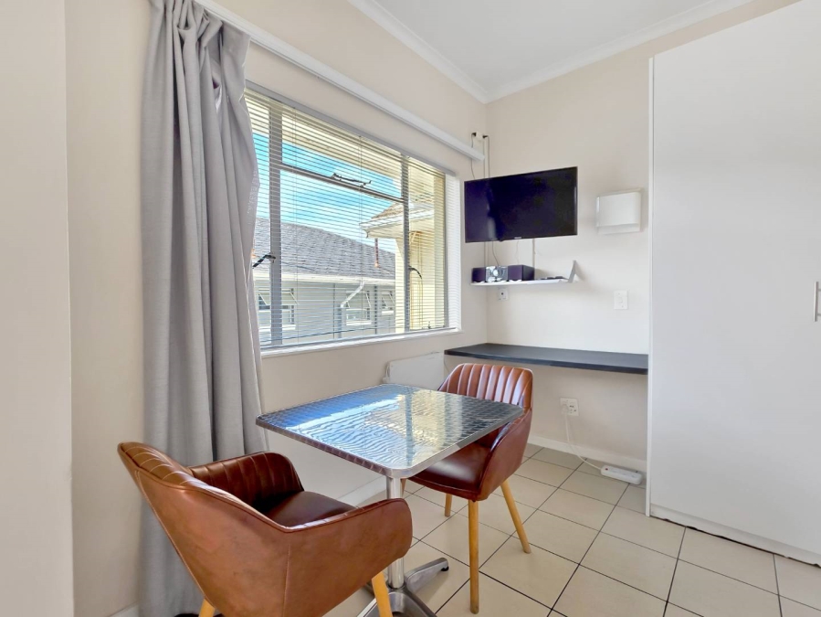 2 Bedroom Property for Sale in Gardens Western Cape